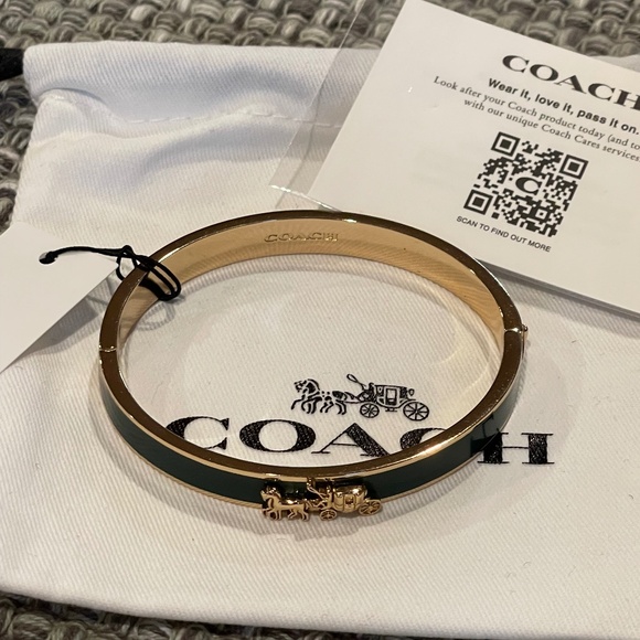 COACH Horse & Carriage Green Enamel Hinged Bangle Bracelet, Goldstone - NWT - Picture 5 of 9